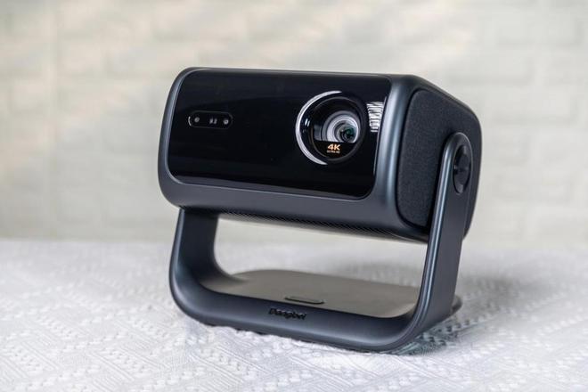 贝F7Pro买哪个好？三大核心差异实测对比报告pg电子模拟器免费试玩极米RS20Plus和当(图2)